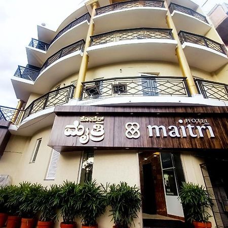 Hotel Maitri Mysore Esterno foto